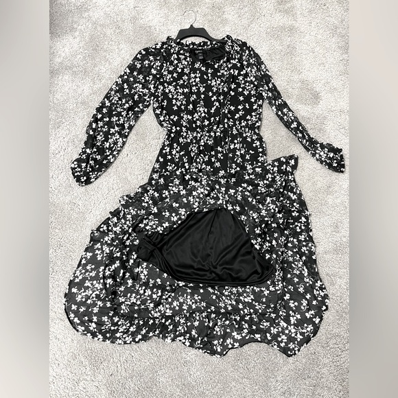 NWOT Aqua Midi Flounce Dress by Bloomingdale’s -black white floral - Size Small - Picture 8 of 11